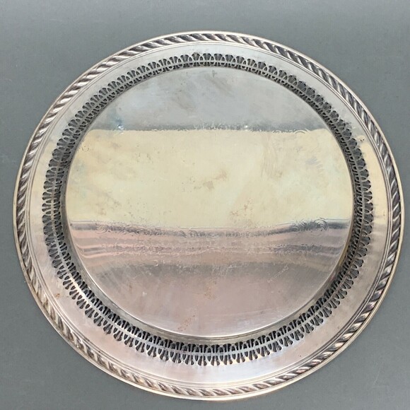 Wm. Rogers Silver-Plate Round Tray Platter Pierced 12.25" Across - Picture 5 of 6